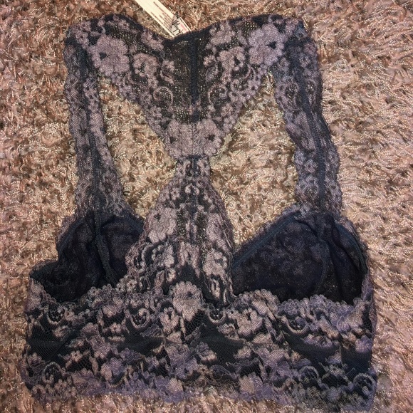 2 Bralette tops - Picture 5 of 6